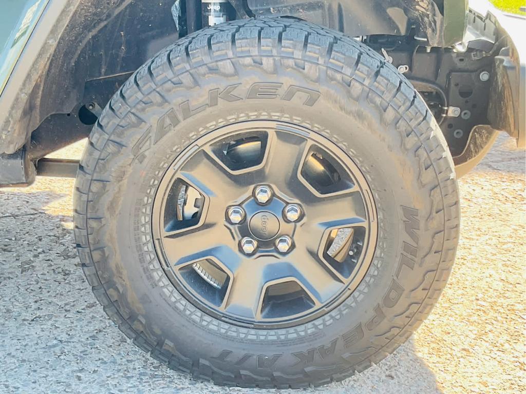 used 2021 Jeep Gladiator car, priced at $38,000