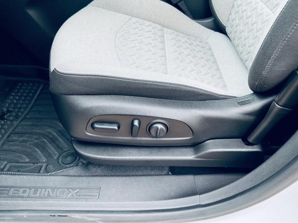 used 2022 Chevrolet Equinox car, priced at $20,750
