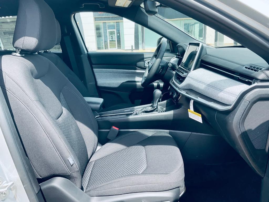 new 2025 Jeep Compass car, priced at $26,265