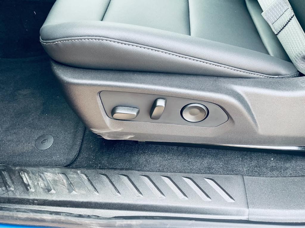 new 2025 GMC Canyon car, priced at $45,145