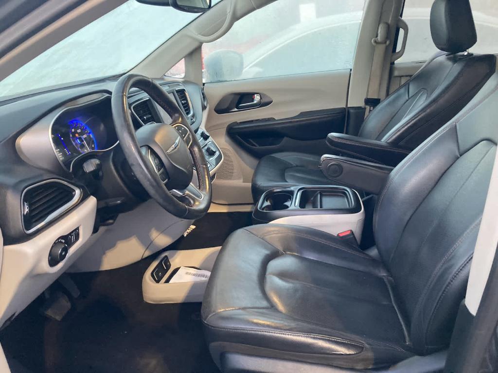 used 2020 Chrysler Pacifica car