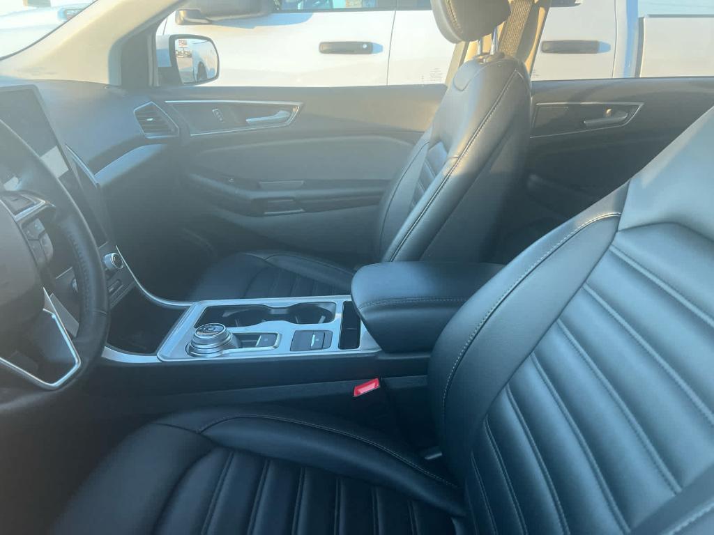 used 2024 Ford Edge car, priced at $28,997