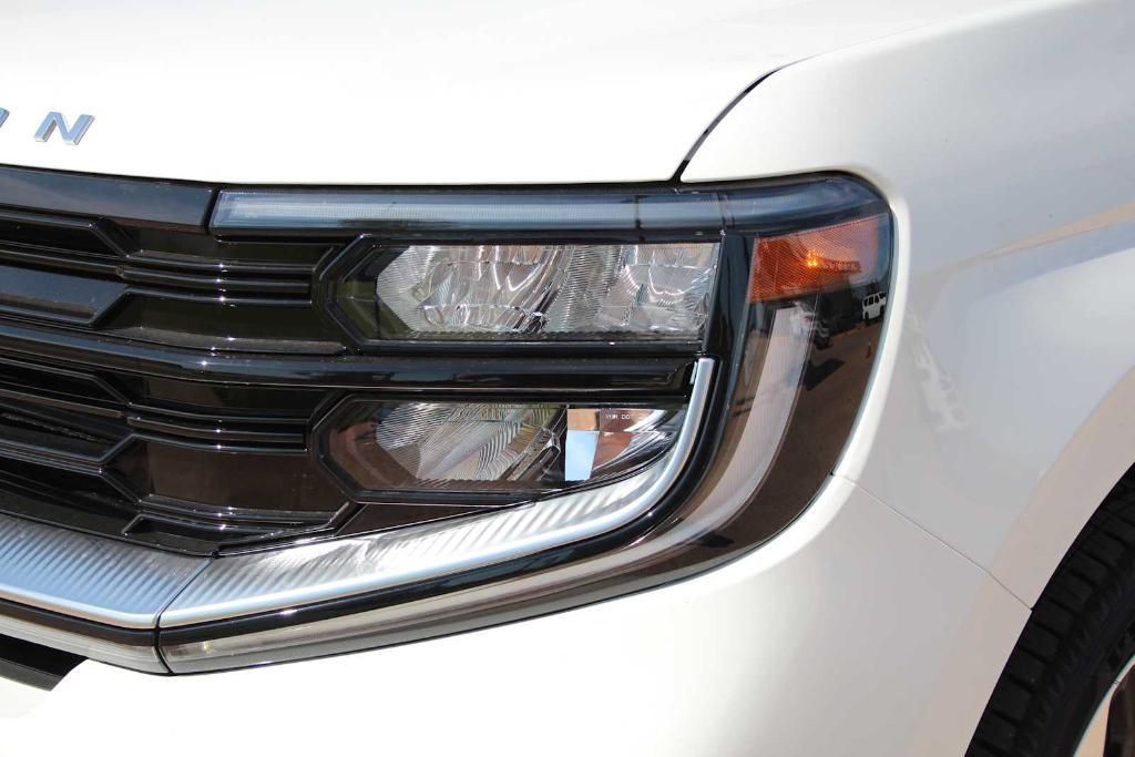 new 2025 Ford Expedition car, priced at $90,260