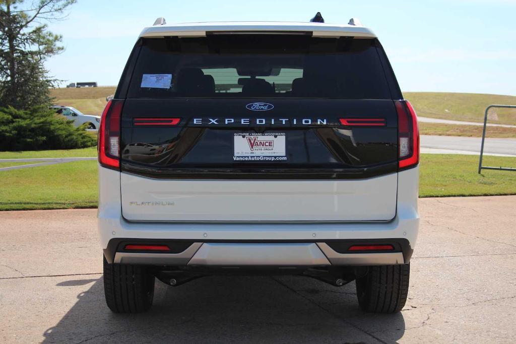 new 2025 Ford Expedition car, priced at $90,260