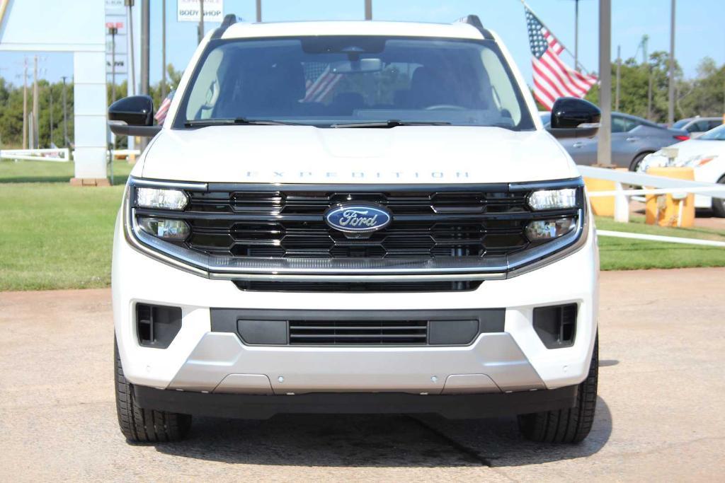 new 2025 Ford Expedition car, priced at $90,260