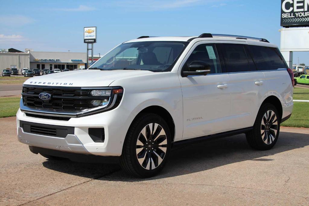 new 2025 Ford Expedition car, priced at $90,260