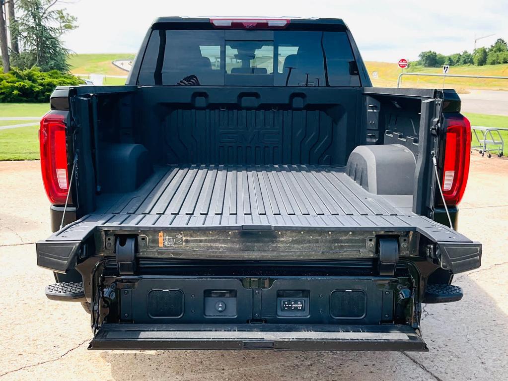 new 2025 GMC Sierra 1500 car, priced at $76,055