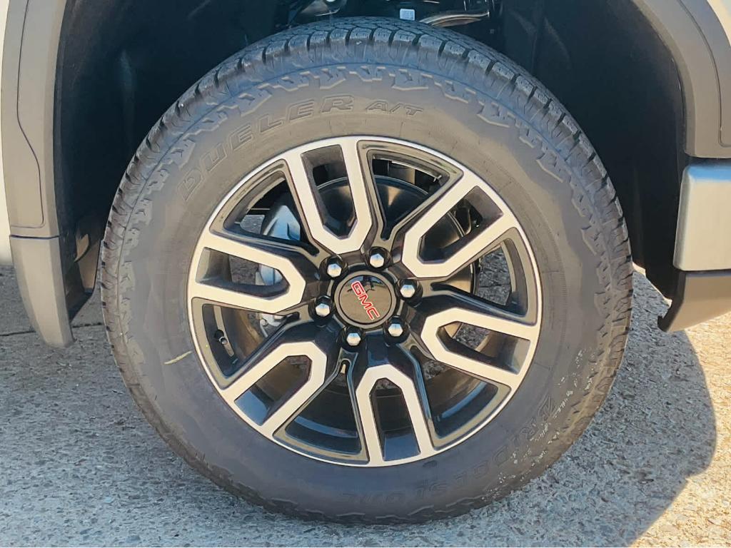new 2025 GMC Sierra 1500 car, priced at $68,000