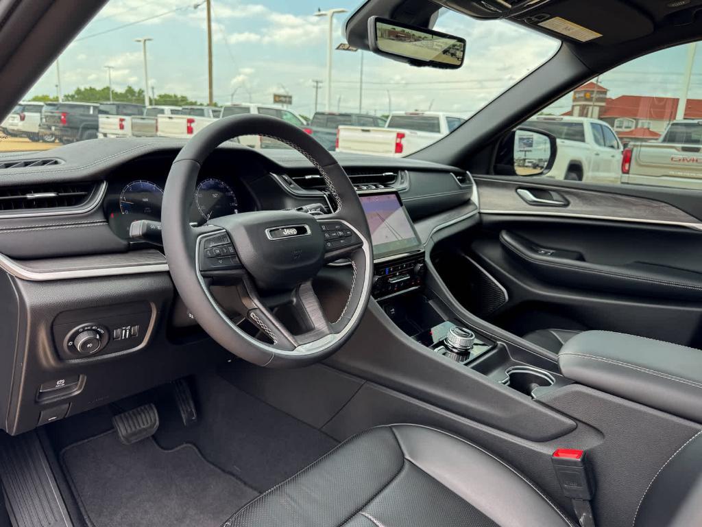 used 2024 Jeep Grand Cherokee car, priced at $43,876