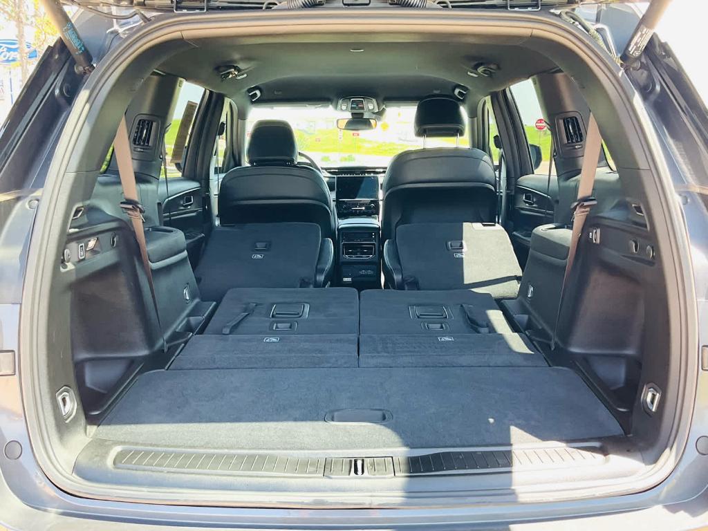 used 2024 Jeep Grand Cherokee L car, priced at $40,500