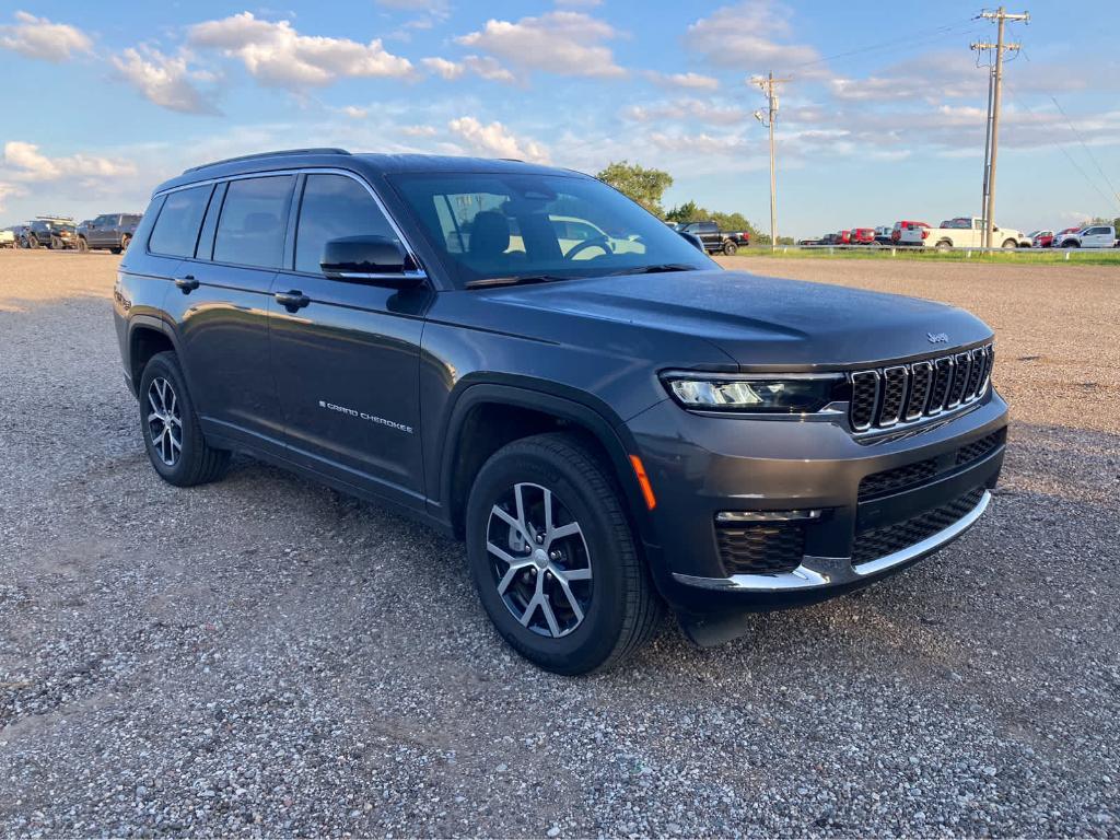 used 2024 Jeep Grand Cherokee L car, priced at $40,777