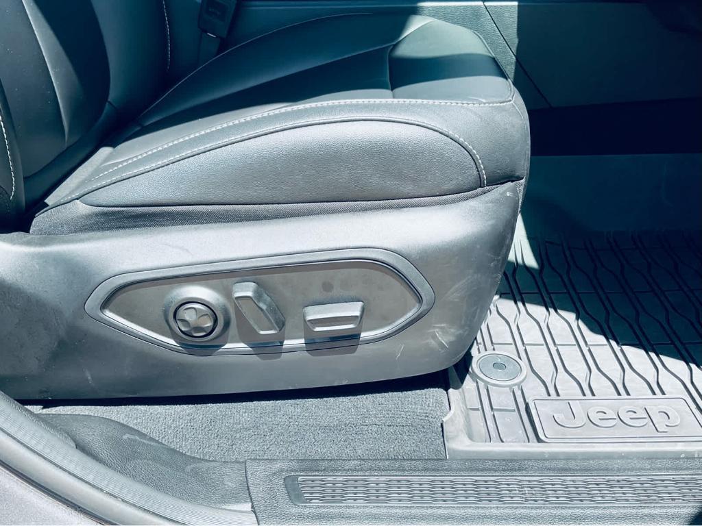 used 2024 Jeep Grand Cherokee L car, priced at $40,500