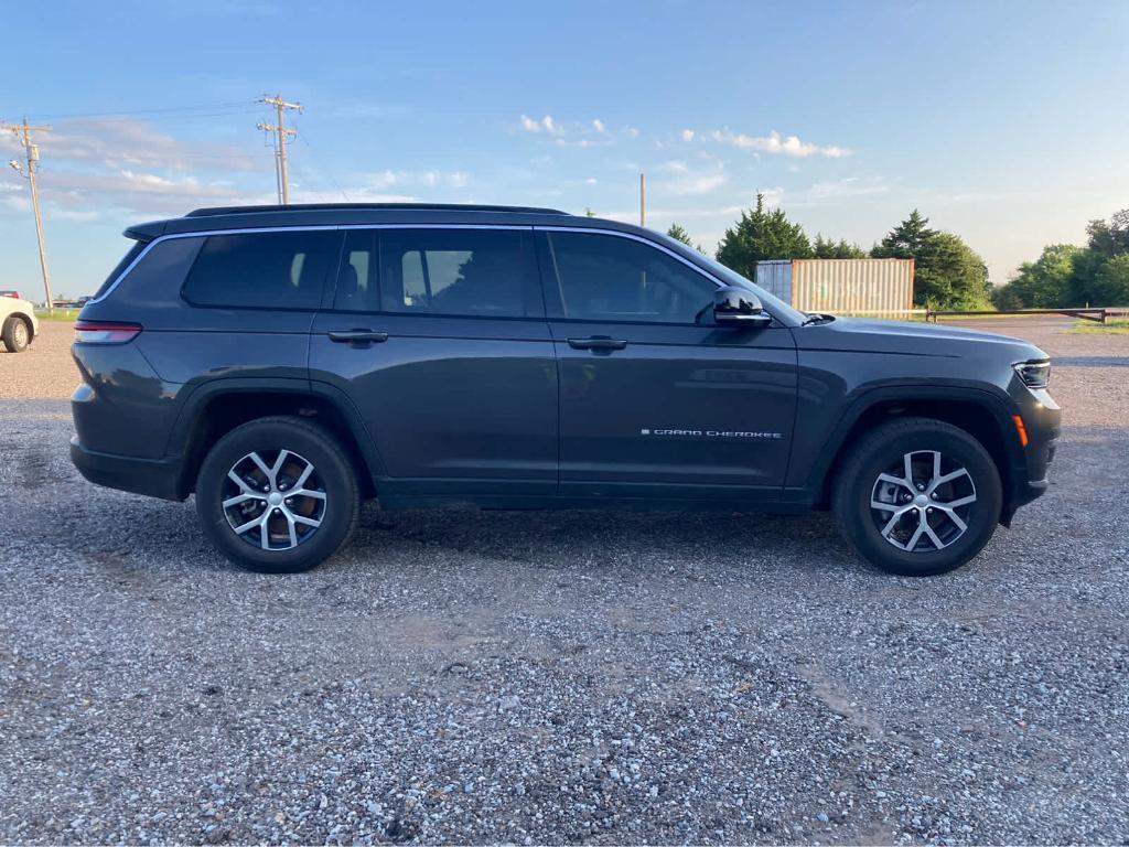 used 2024 Jeep Grand Cherokee L car, priced at $40,777