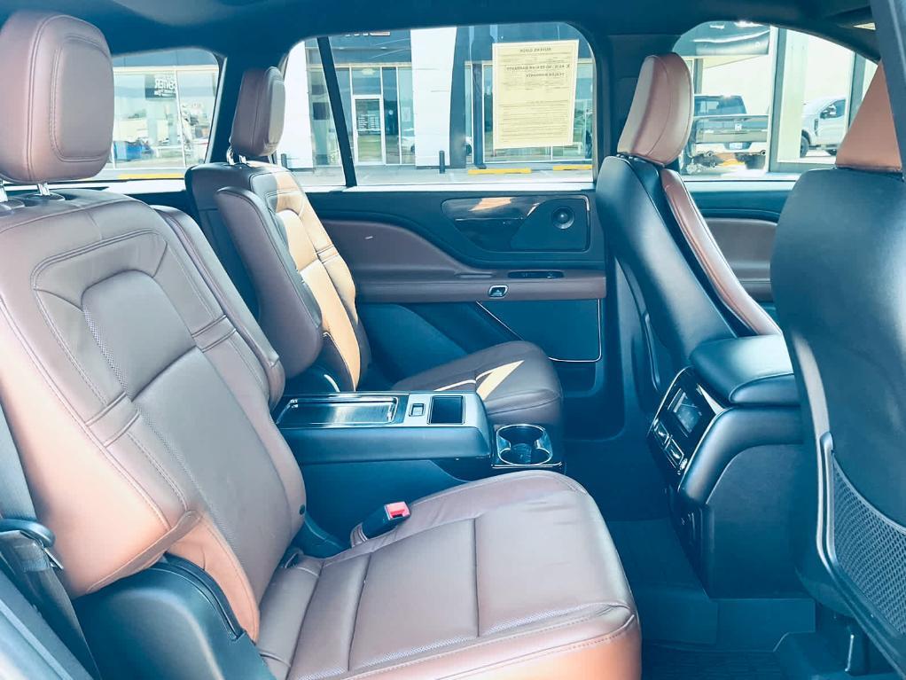 used 2022 Lincoln Aviator car, priced at $39,000