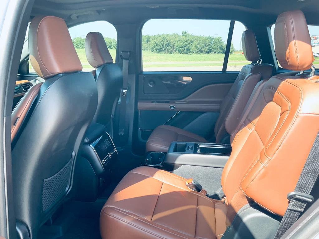 used 2022 Lincoln Aviator car, priced at $39,000