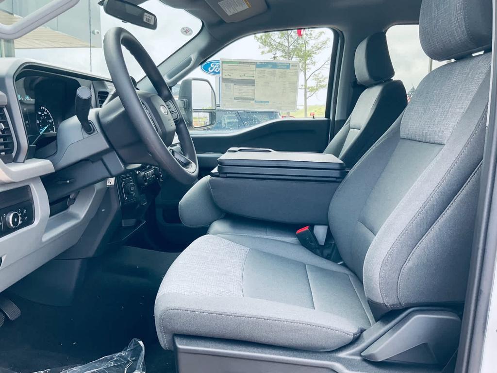 new 2025 Ford F-250 car, priced at $63,535