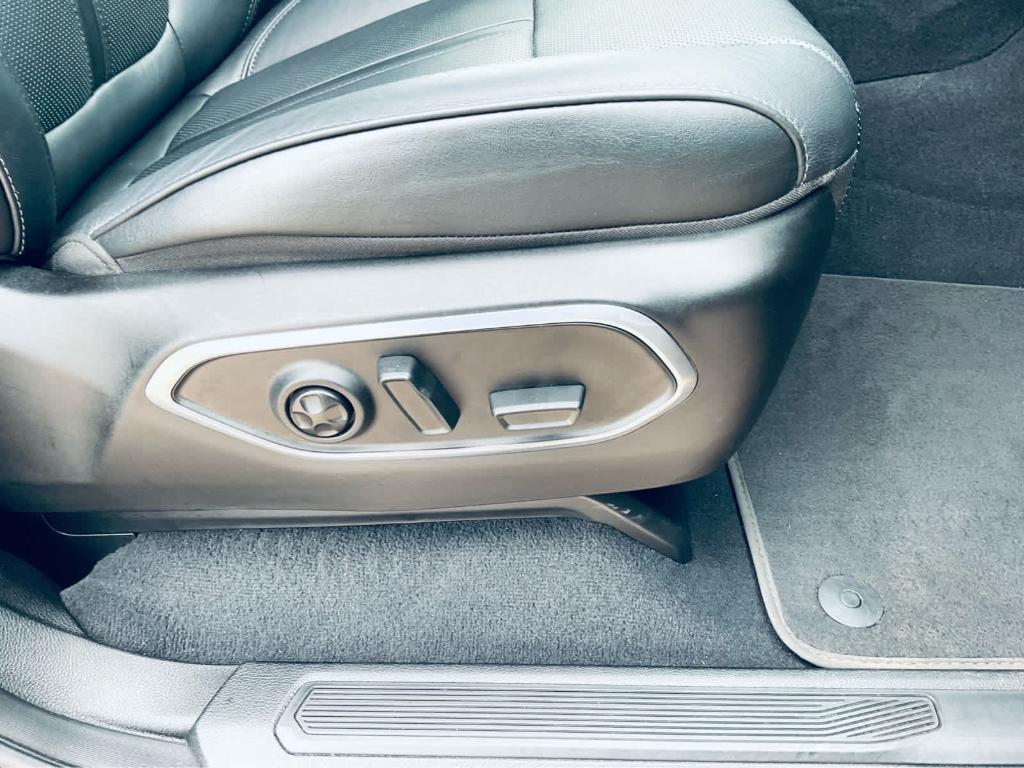 used 2023 Jeep Wagoneer car, priced at $50,788