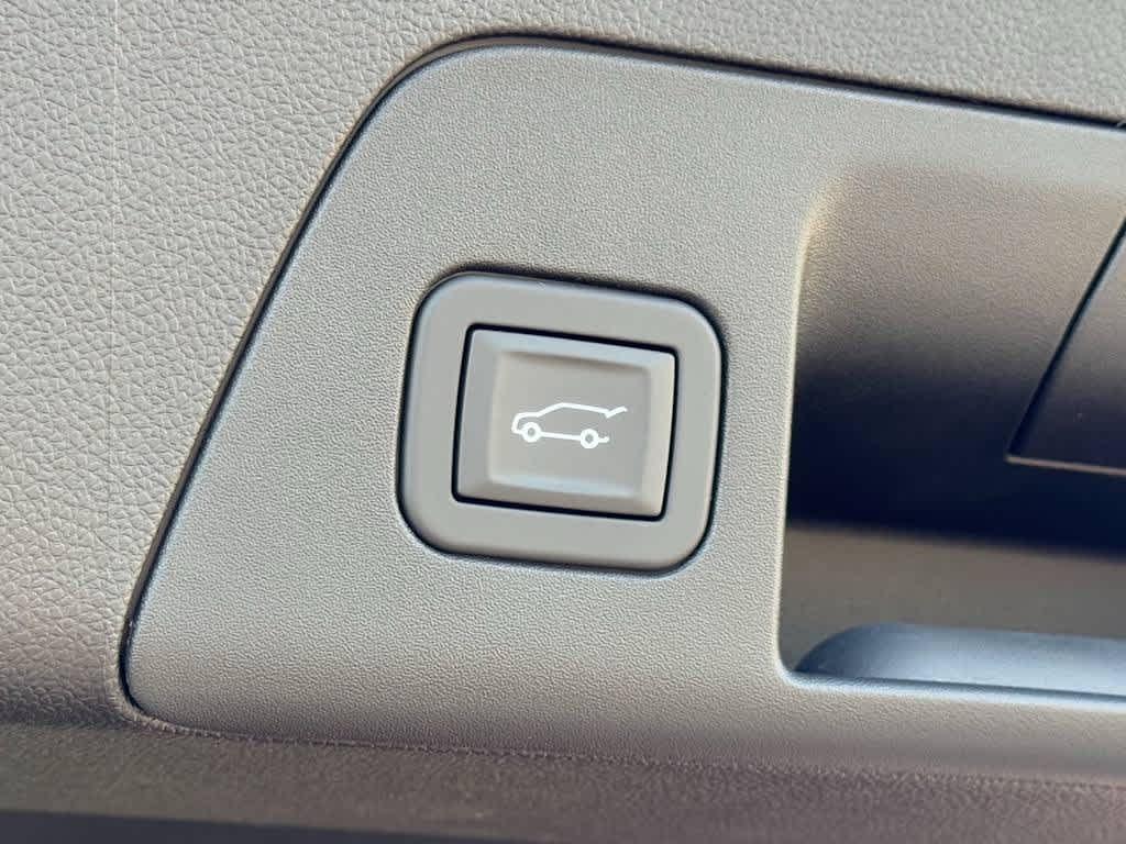 new 2025 Buick Envision car, priced at $40,235