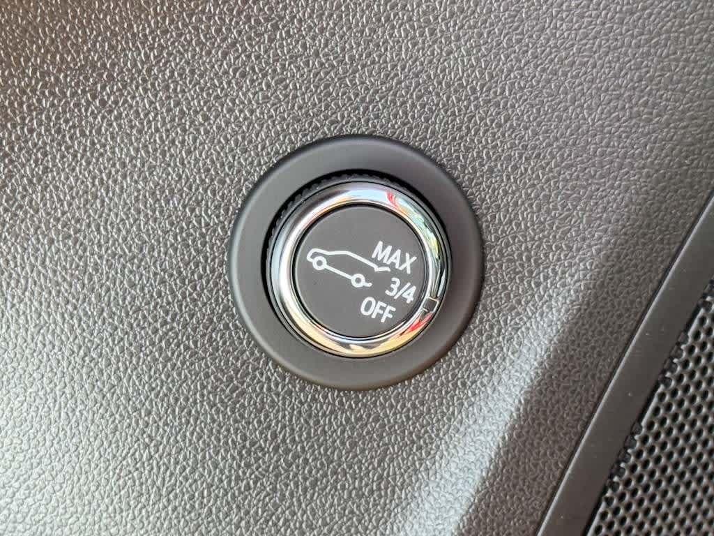 new 2025 Buick Envision car, priced at $40,235