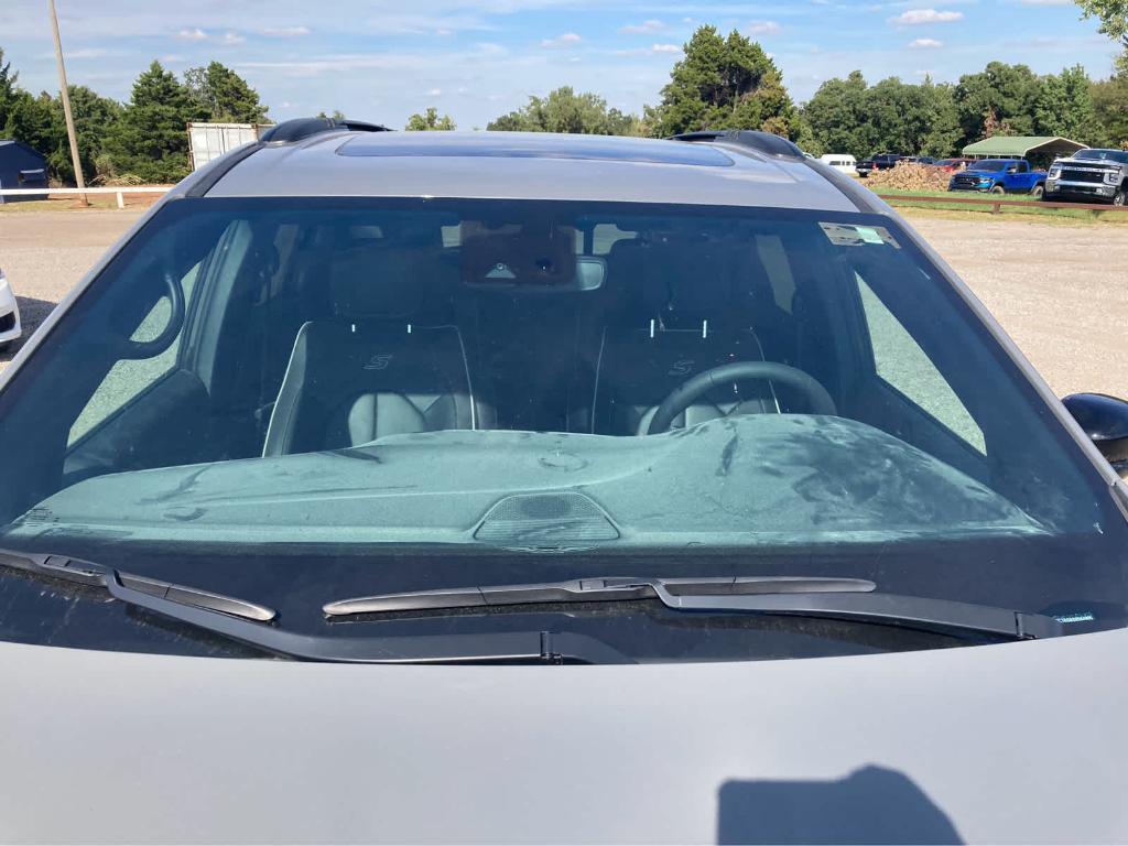 used 2025 Chrysler Pacifica car, priced at $43,000