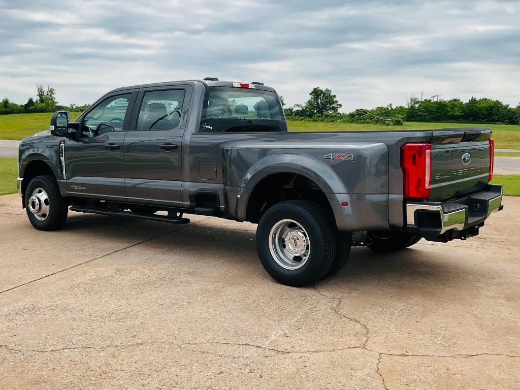 new 2025 Ford F-350 car, priced at $68,790