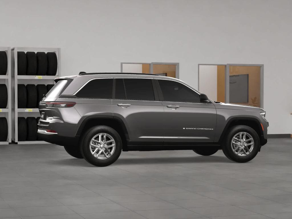 new 2025 Jeep Grand Cherokee car, priced at $40,312
