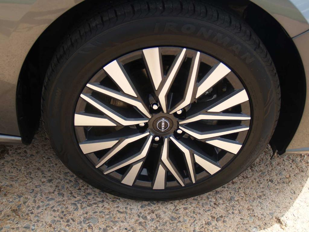 used 2024 Nissan Altima car, priced at $22,500