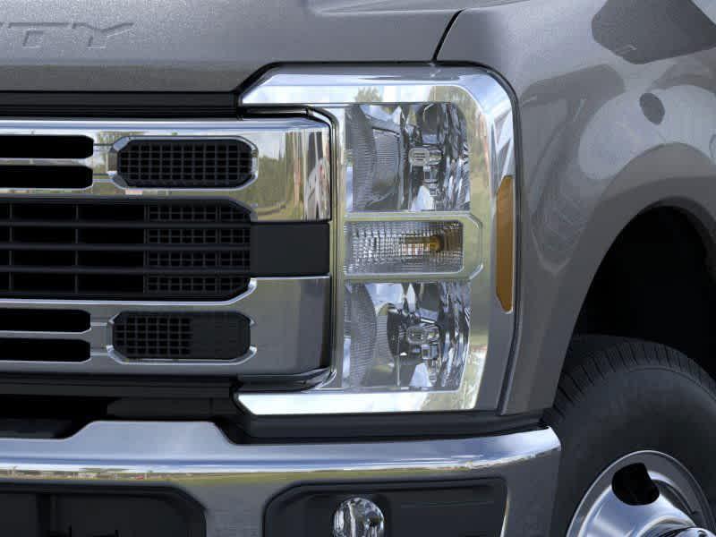 new 2025 Ford F-350 car, priced at $67,250