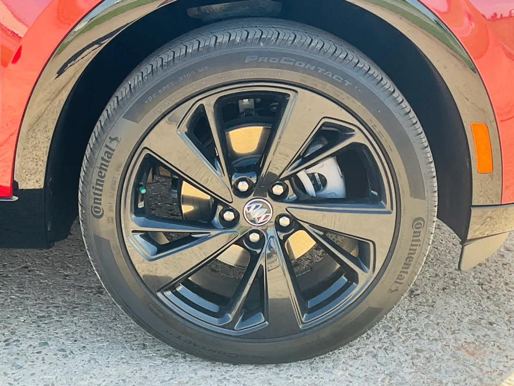 used 2022 Buick Envision car, priced at $26,500