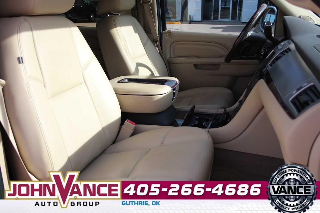 used 2012 Cadillac Escalade EXT car, priced at $28,000
