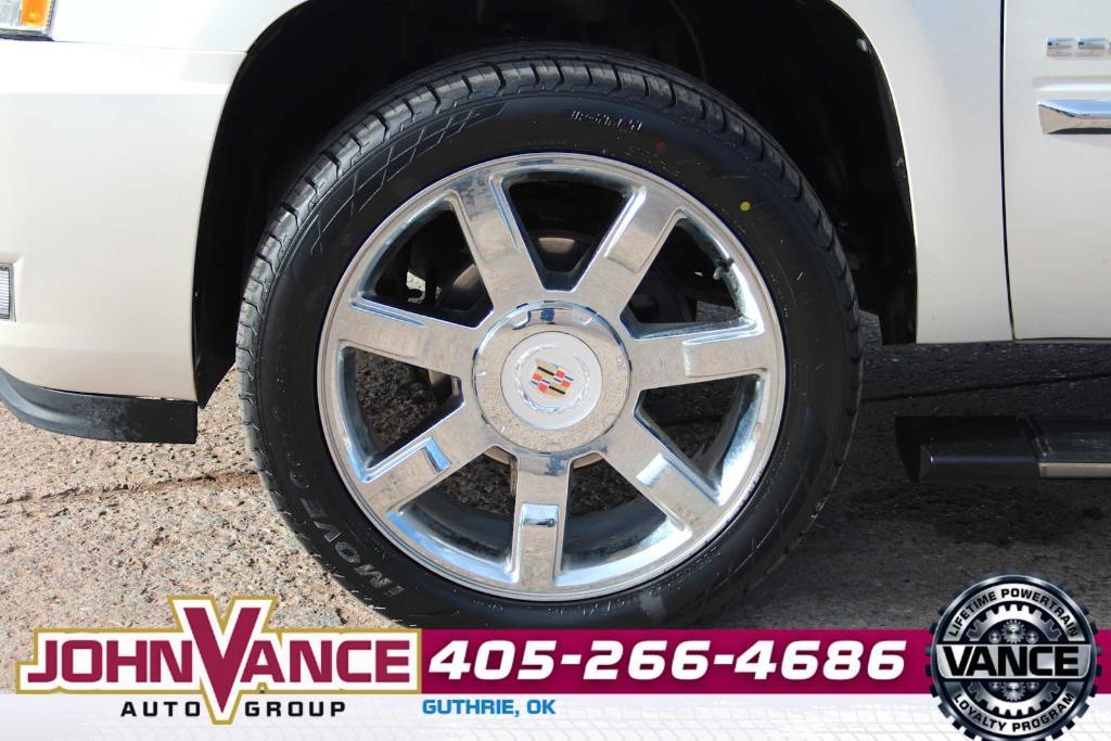 used 2012 Cadillac Escalade EXT car, priced at $28,000