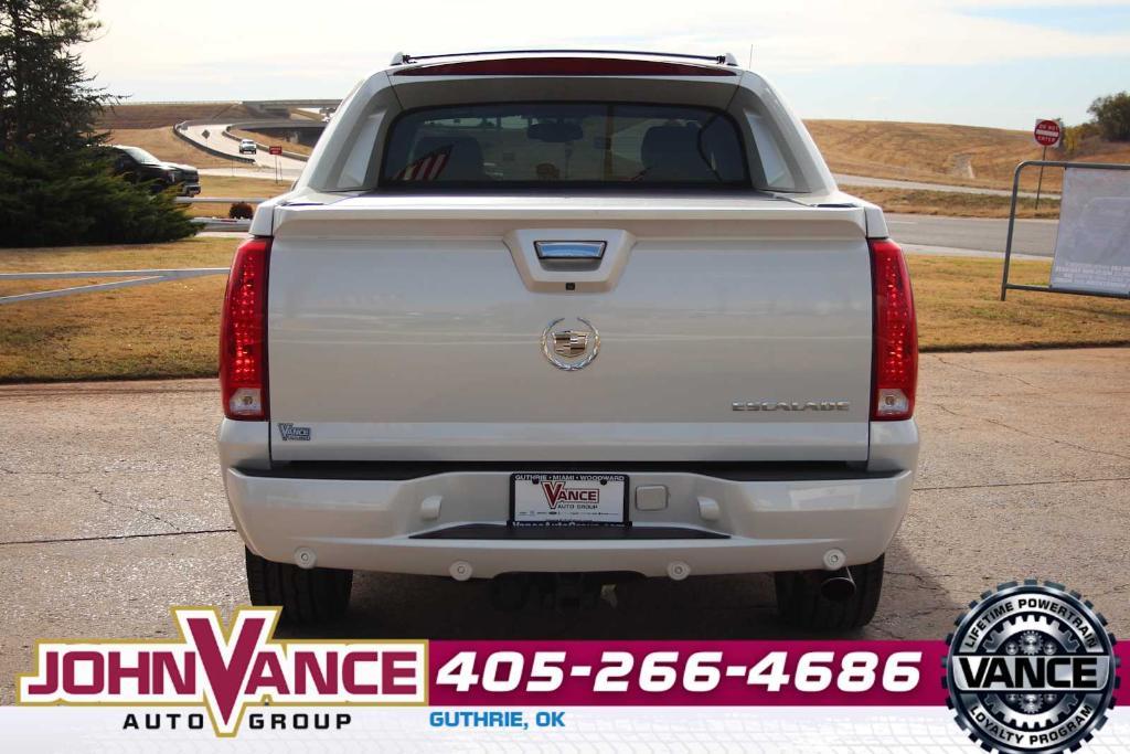 used 2012 Cadillac Escalade EXT car, priced at $28,000