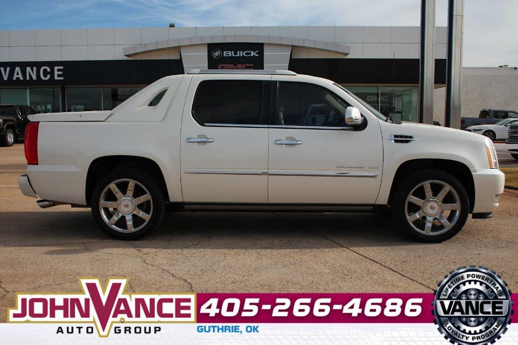 used 2012 Cadillac Escalade EXT car, priced at $28,000