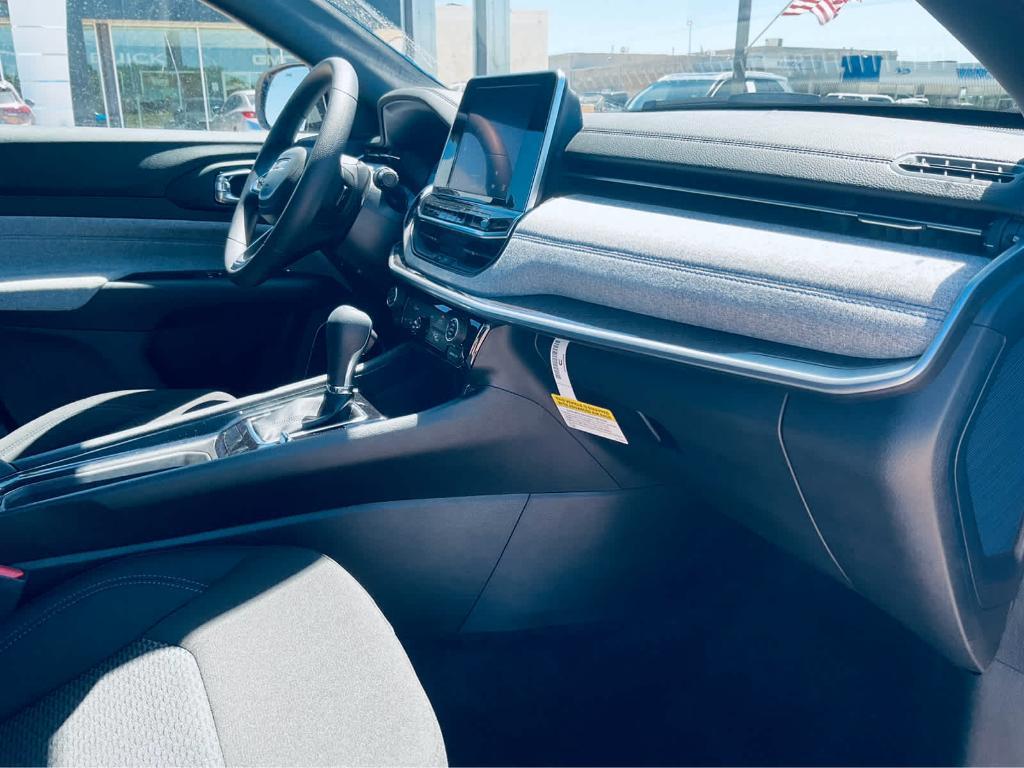 new 2025 Jeep Compass car, priced at $27,622