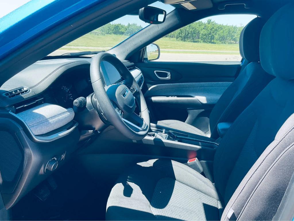 new 2025 Jeep Compass car, priced at $27,622