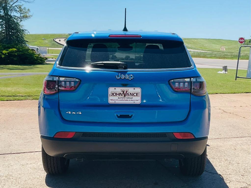 new 2025 Jeep Compass car, priced at $27,622