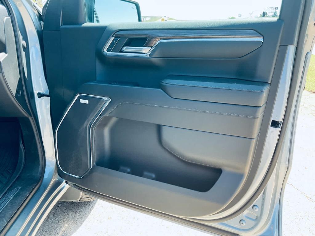 used 2023 Chevrolet Silverado 1500 car, priced at $43,850