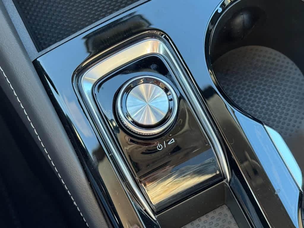 new 2025 Buick Envision car, priced at $40,835