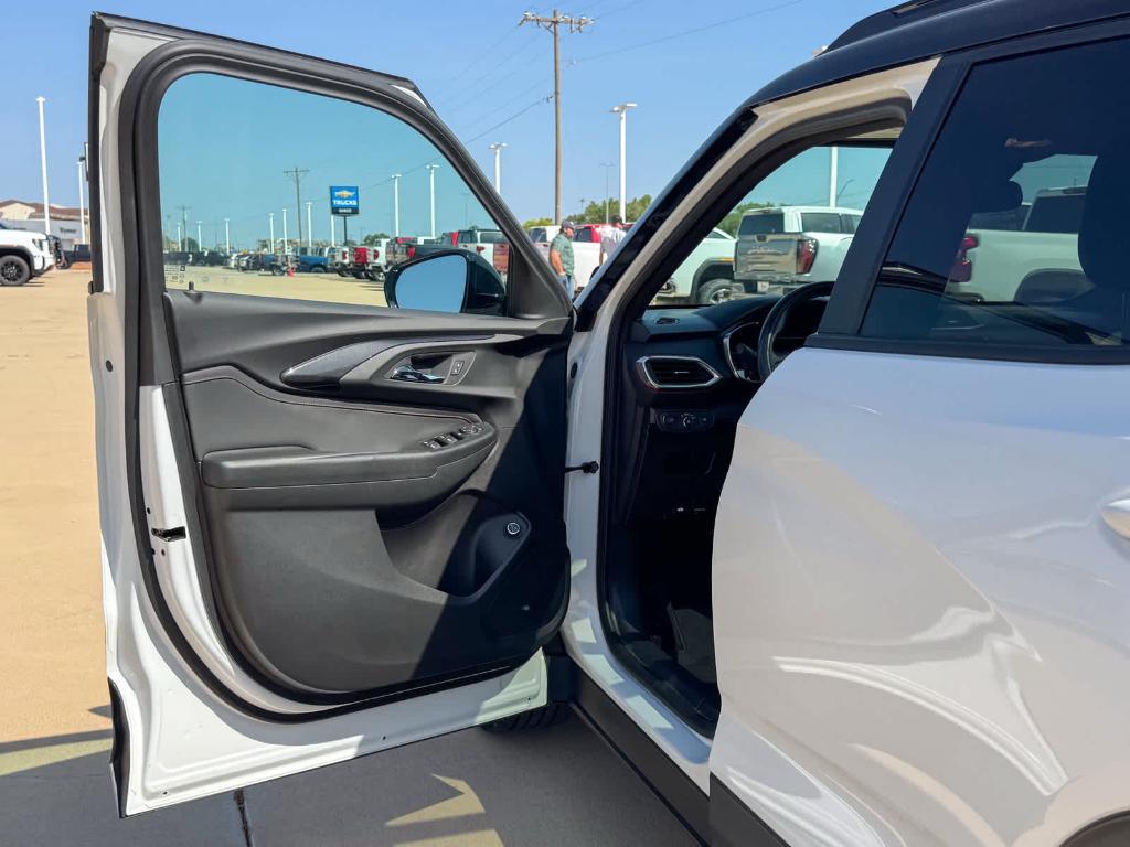 used 2022 Chevrolet TrailBlazer car, priced at $23,178