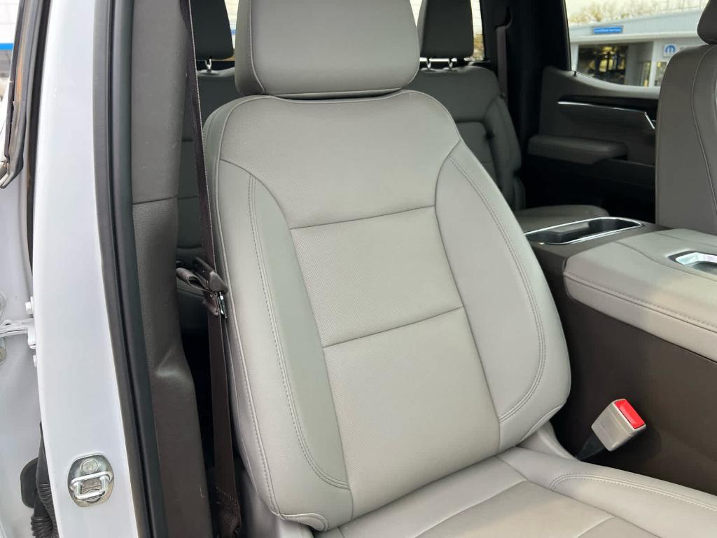 used 2022 GMC Sierra 1500 car, priced at $43,997