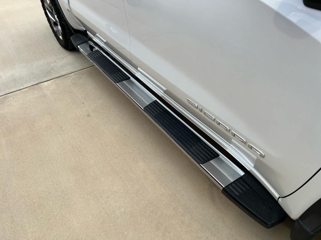 used 2022 GMC Sierra 1500 car, priced at $43,997