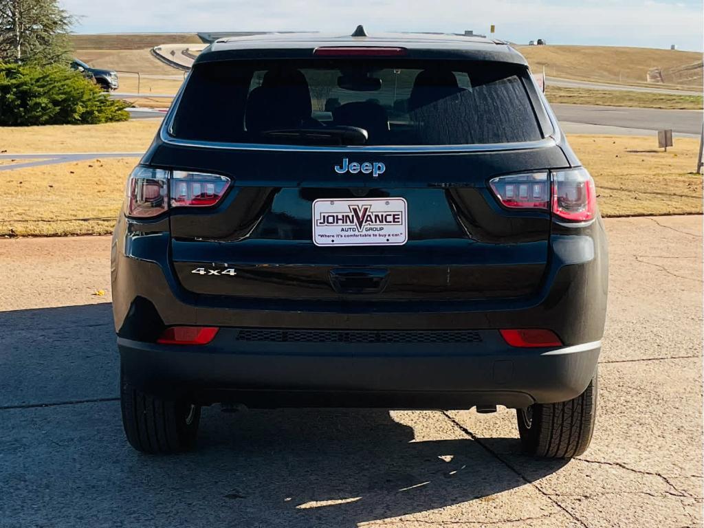 new 2025 Jeep Compass car, priced at $28,090