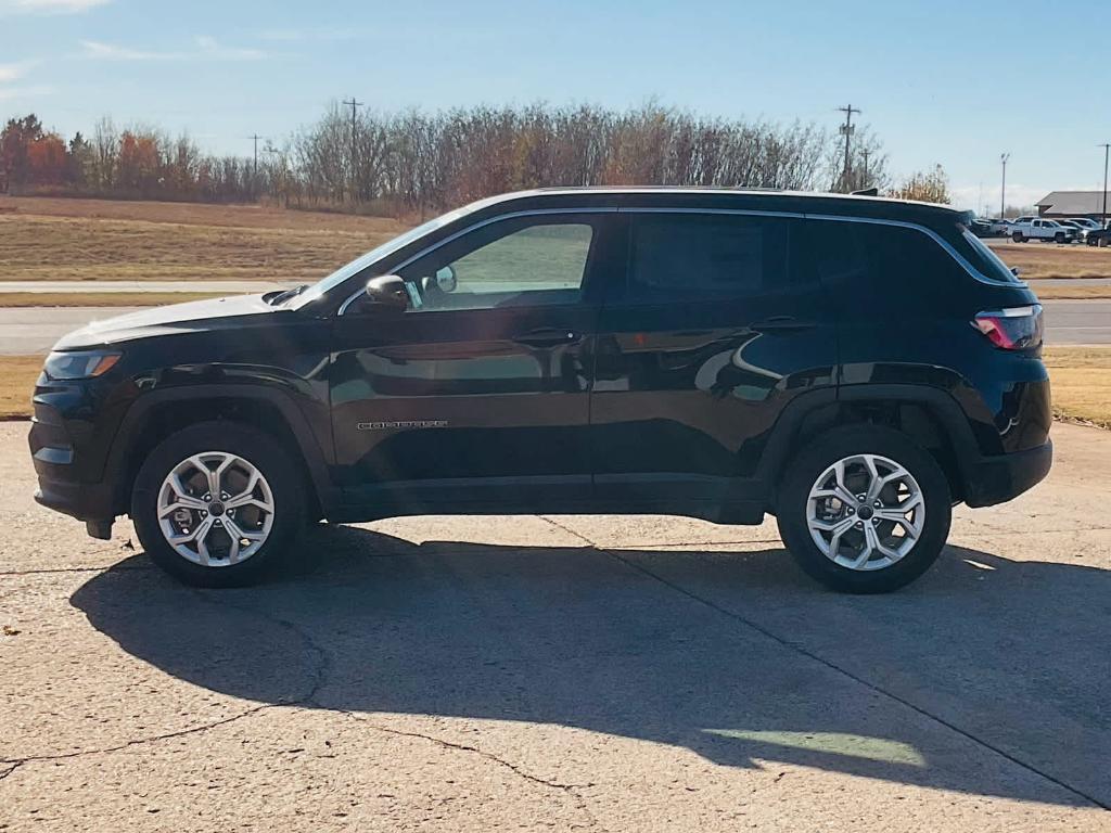 new 2025 Jeep Compass car, priced at $28,090