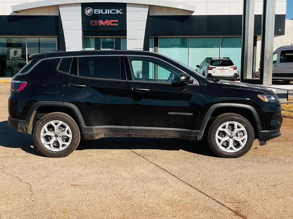 new 2025 Jeep Compass car, priced at $28,090