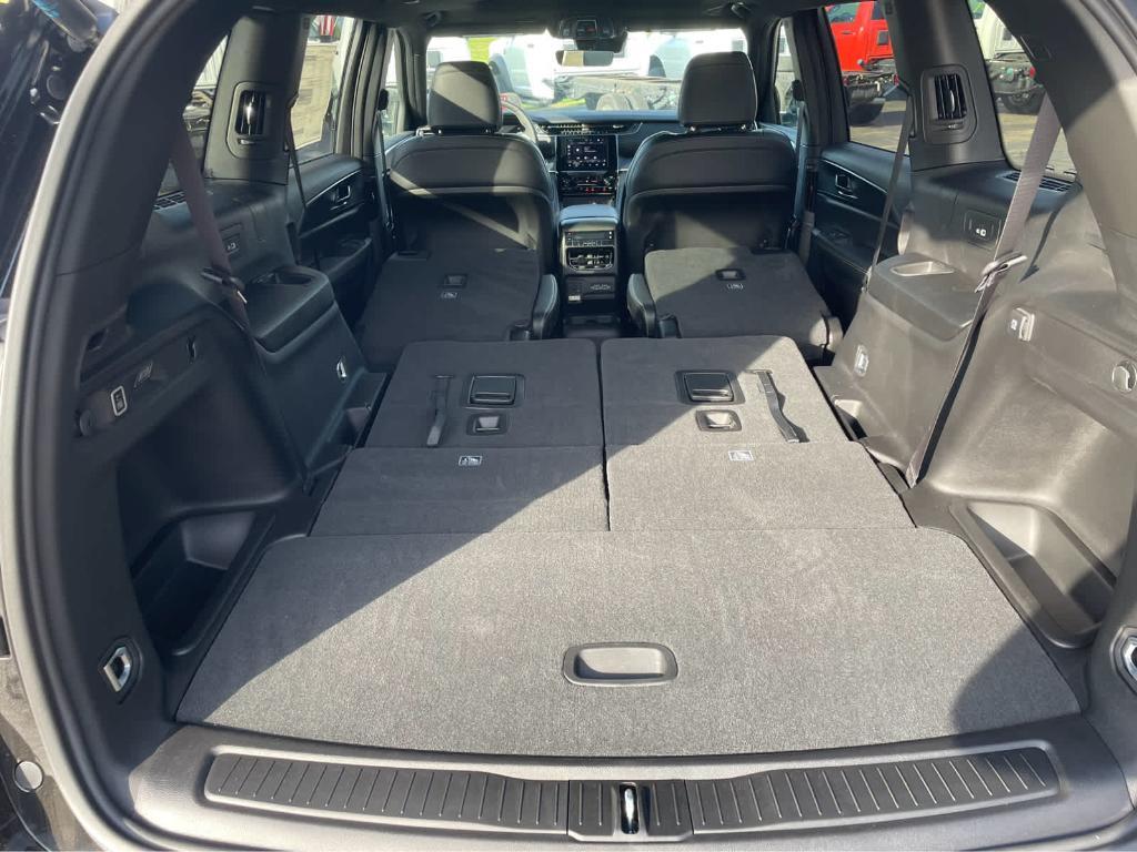 new 2025 Jeep Grand Cherokee L car, priced at $44,230