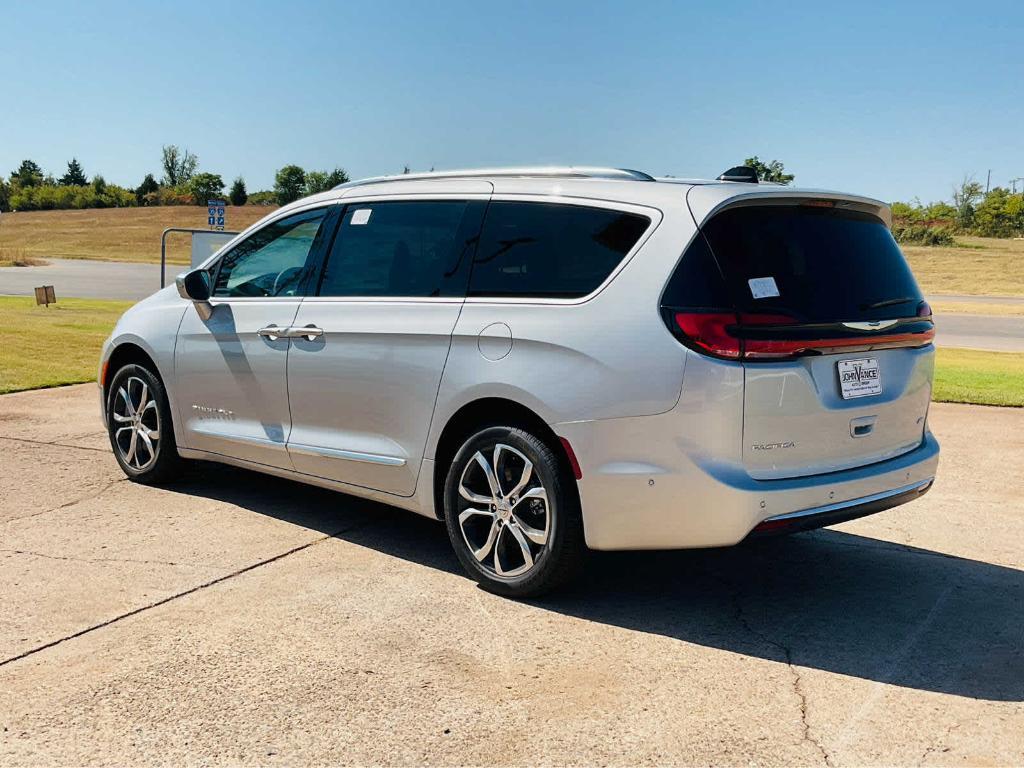 new 2024 Chrysler Pacifica car, priced at $54,375