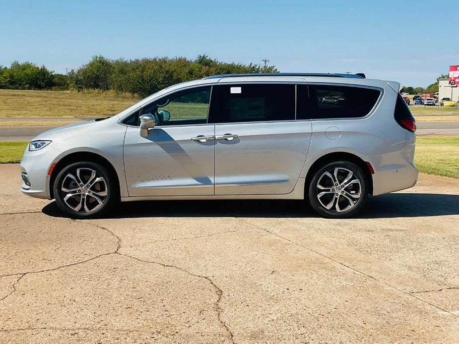 new 2024 Chrysler Pacifica car, priced at $54,375