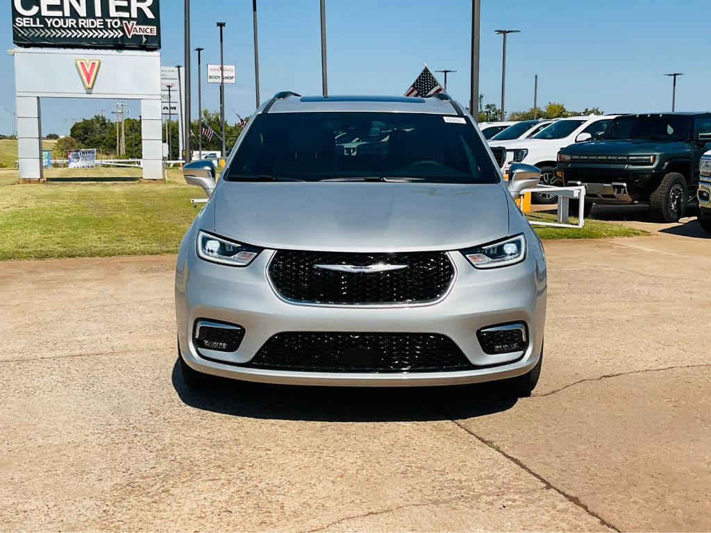 new 2024 Chrysler Pacifica car, priced at $54,375