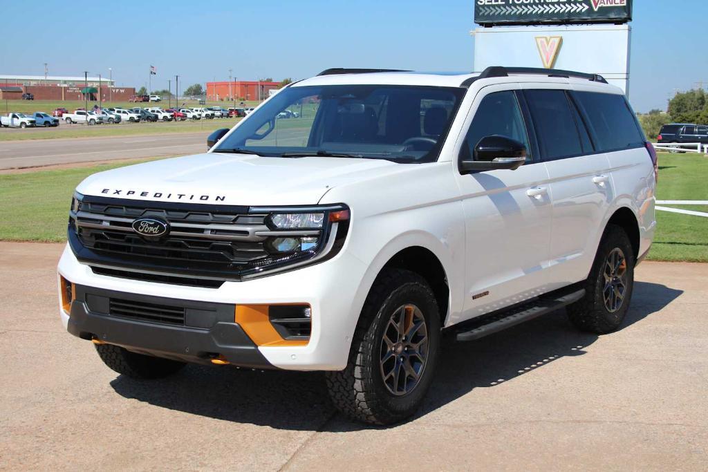 new 2025 Ford Expedition car, priced at $79,920
