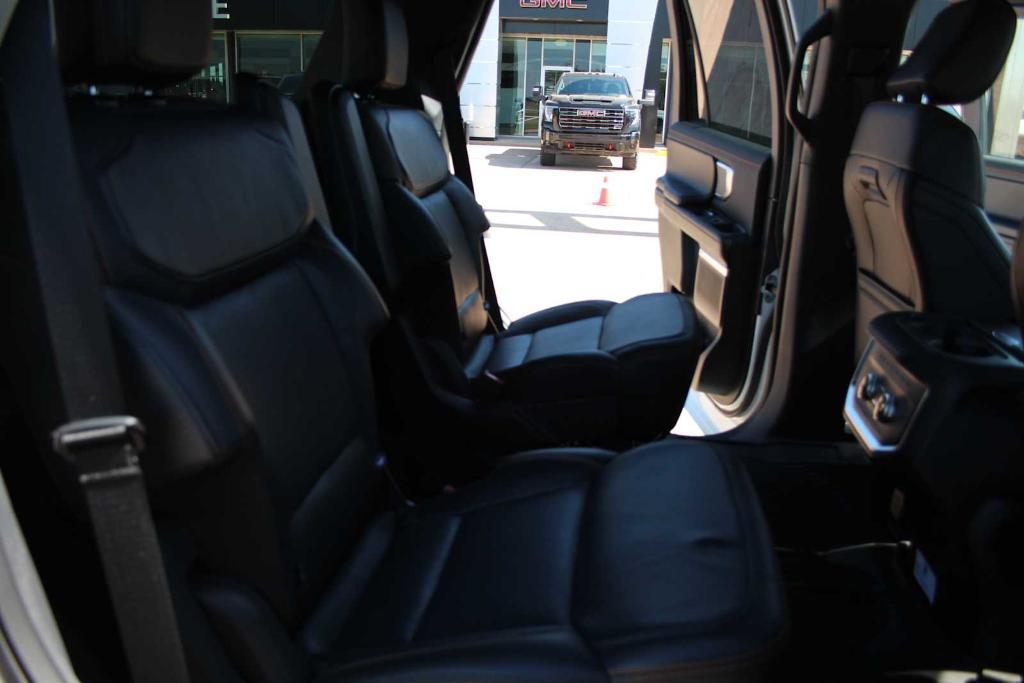 new 2025 Ford Expedition car, priced at $79,920